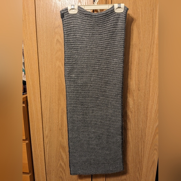 Esprit Circle Scarf - Picture 1 of 4